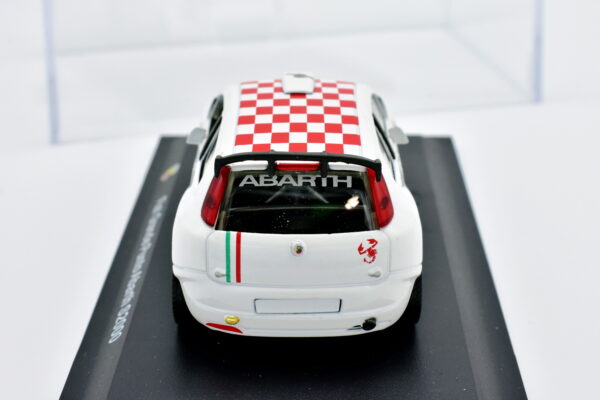 Modellino auto FIAT GRANDE PUNTO ABARTH S2000 scala 1:43 diecast modellismo collezione ixo - immagine 4