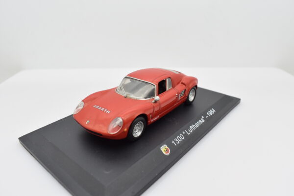 Modellino auto FIAT ABARTH 1300 LUFTHANSA 1:43 diecast modellismo collezione ixo - immagine 3