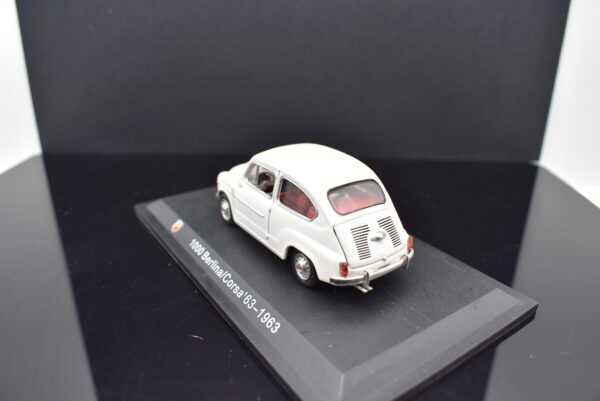 Modellino auto FIAT ABARTH 1000 BERLINA 1:43 diecast modellismo collezione ixo - immagine 4
