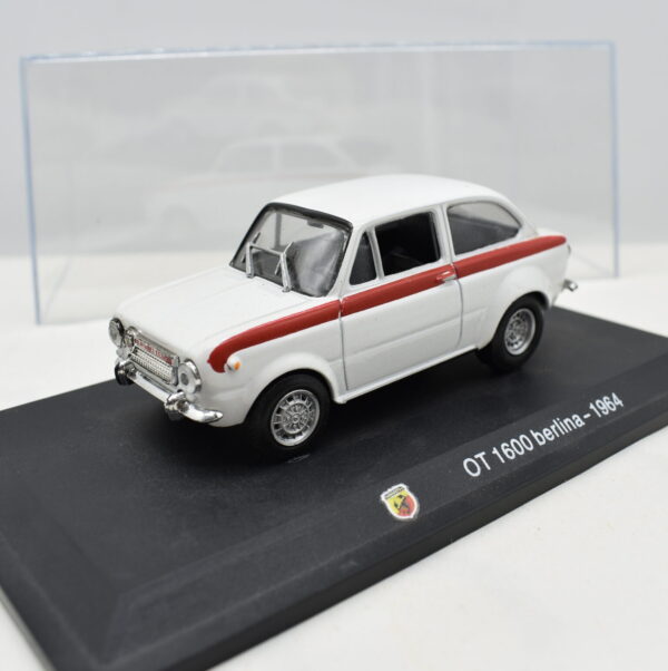 Modellino auto FIAT ABARTH OT 1600 BERLINA 1:43 diecast modellismo collezione ixo - immagine 3