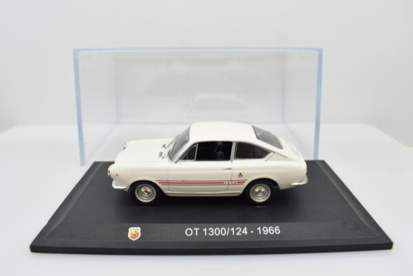 modellino auto FIAT ABARTH OT 1300 124 1:43 diecast modellismo collezione ixo - immagine 2
