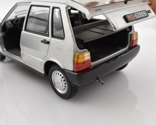 Modellino auto scala 1:24 FIAT UNO modellismo da collezione - immagine 10