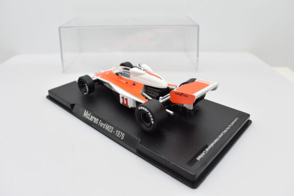 Modellini auto Formula 1 gp MCLAREN FORD M23 scala 1:43 collezione diecast ixo - immagine 3