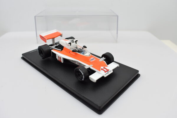 Modellini auto Formula 1 gp MCLAREN FORD M23 scala 1:43 collezione diecast ixo - immagine 4