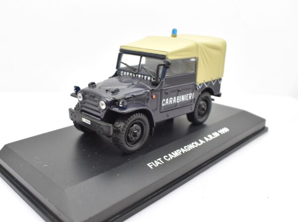 Modellini auto CARABINIERI scala 1:43 FIAT CAMPAGNOLA AR59 diecast collezione