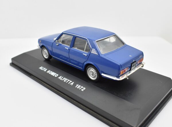 Modellino auto scala 1:43 ALFA ROMEO ALFETTA modellismo statico collezione diecast - immagine 3