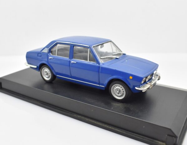 Modellino auto scala 1:43 ALFA ROMEO ALFETTA modellismo statico collezione diecast - immagine 4