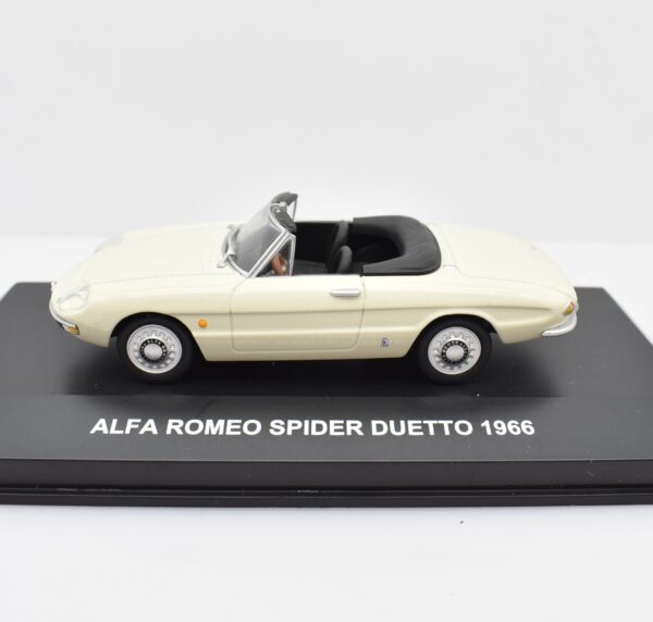 Modellino auto scala 1:43 ALFA ROMEO SPIDER DUETTO modellismo statico collezione diecast