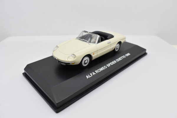 Modellino auto scala 1:43 ALFA ROMEO SPIDER DUETTO modellismo statico collezione diecast - immagine 2