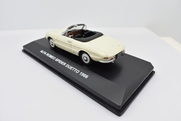 Modellino auto scala 1:43 ALFA ROMEO SPIDER DUETTO modellismo statico collezione diecast - immagine 3