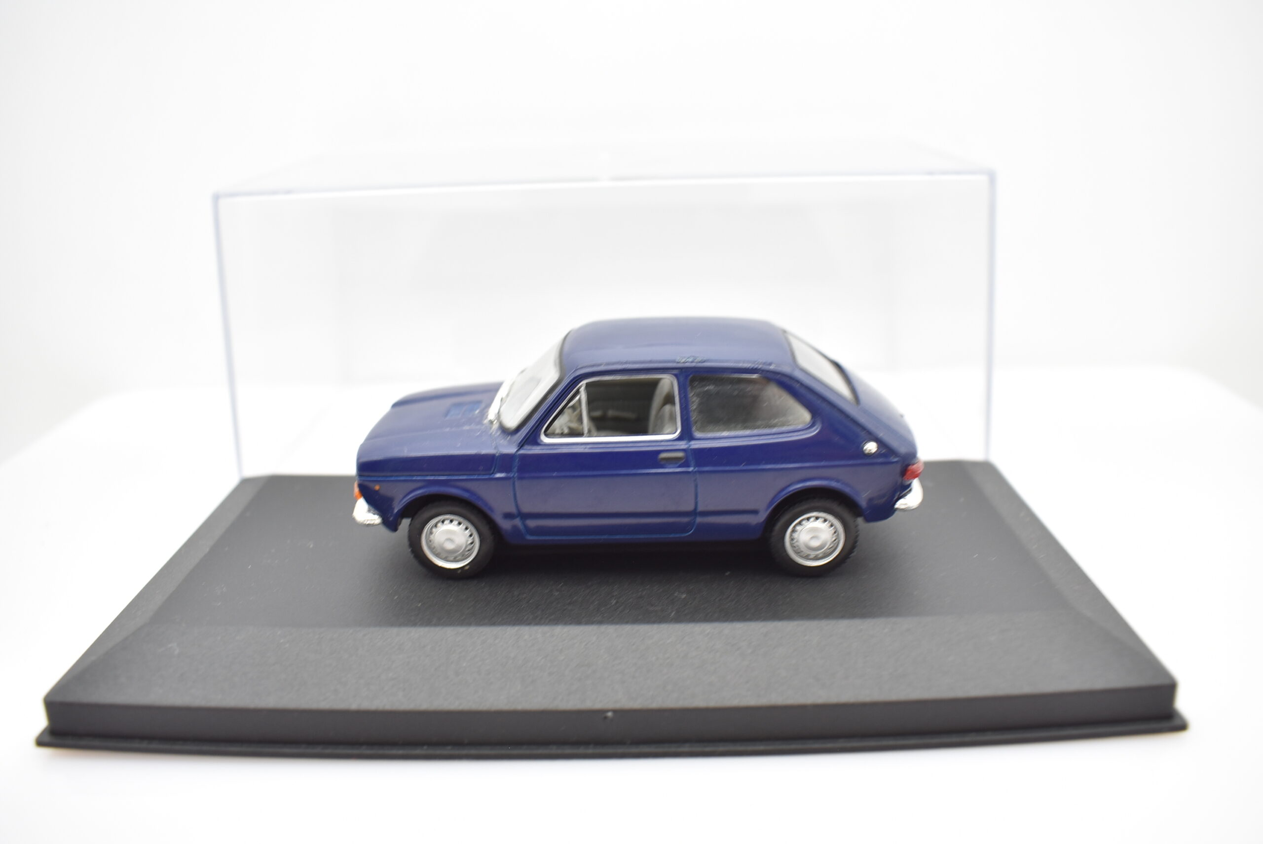 Modellini auto da collezione scala 1:43 FIAT 127 diecast modellismo statico - immagine 2