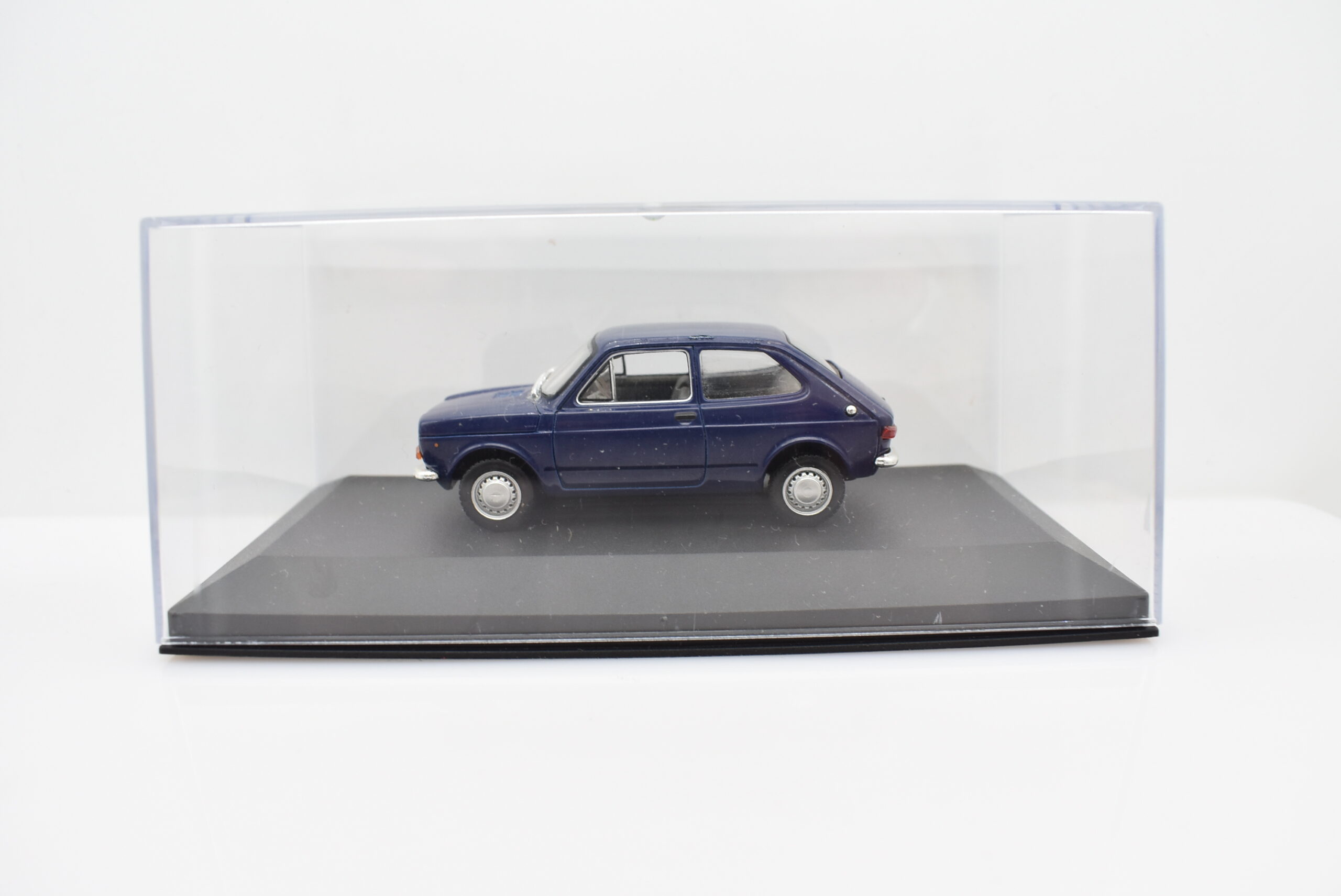 Modellini auto da collezione scala 1:43 FIAT 127 diecast modellismo statico - immagine 6