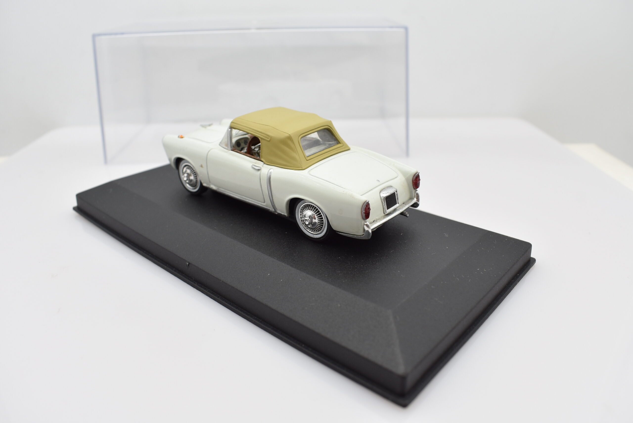 Modellini auto da collezione scala 1:43 FIAT 100 TV diecast modellismo statico - immagine 2