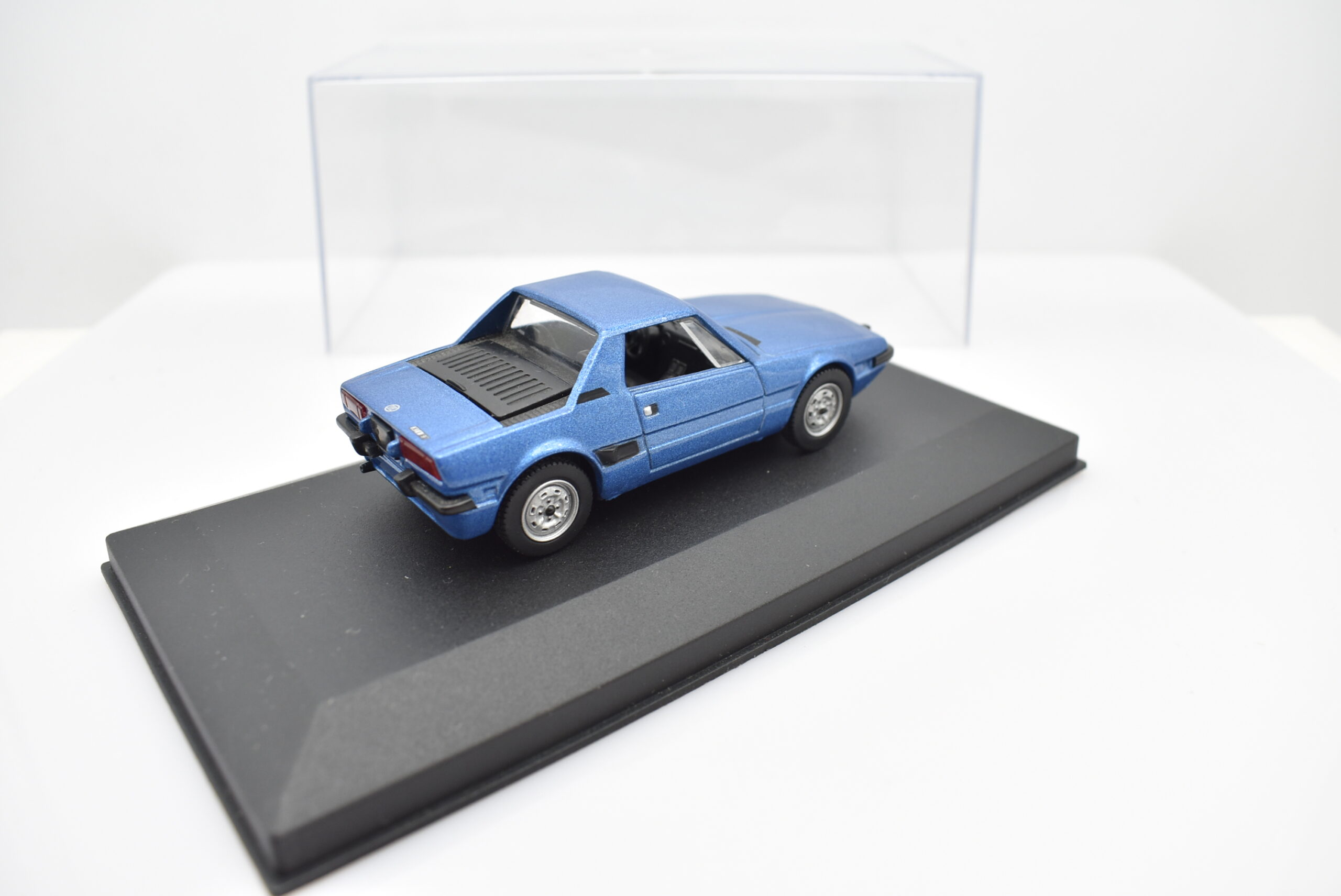 Modellino Auto In Lega Xiaomi YU7 Scala 1/43 - Collezione 4 Colori Il Regalo Perfetto