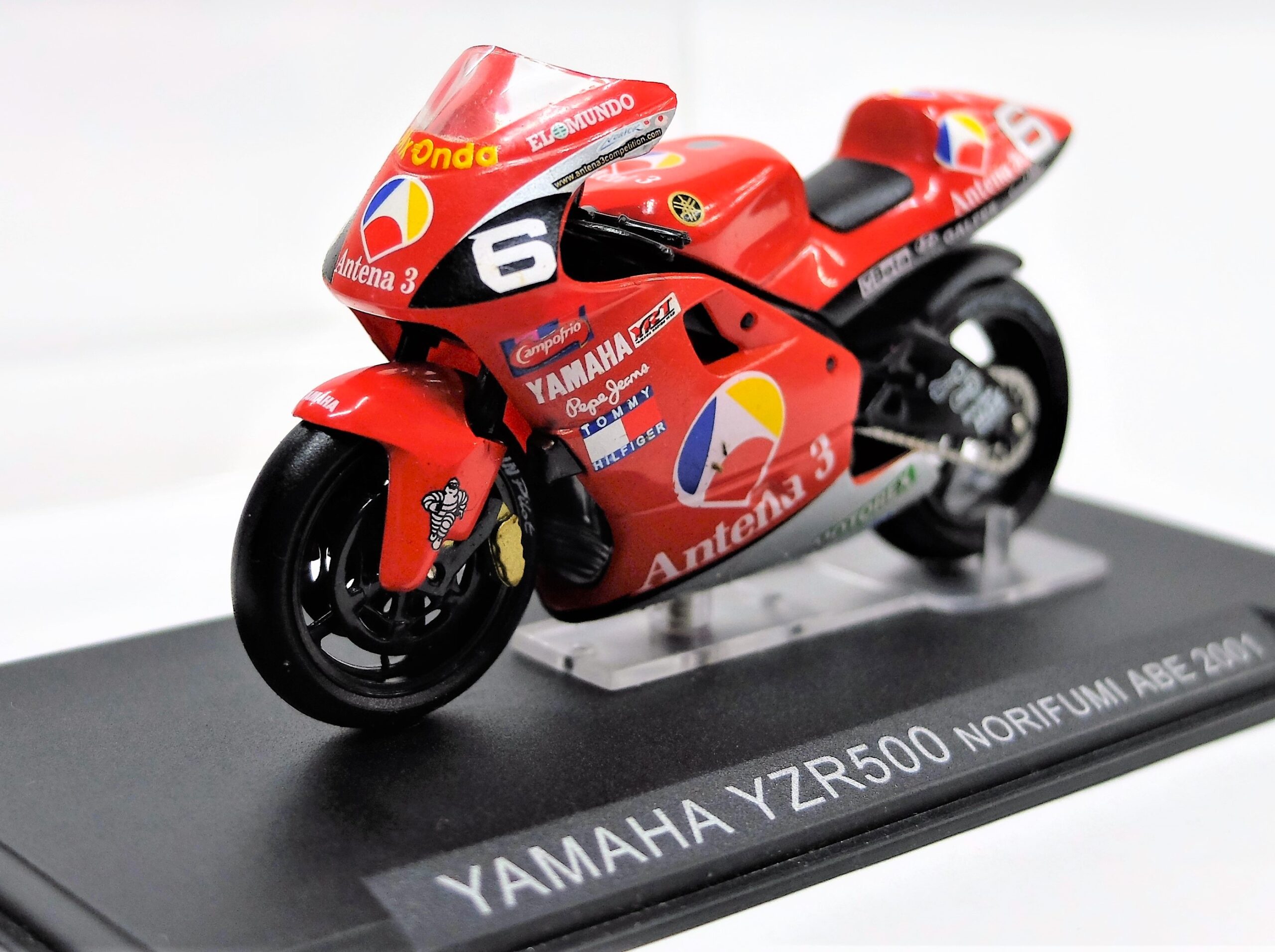 modellini moto scala 1:24 YAMAHA YZR500 diecast collezione motorcycle modellismo