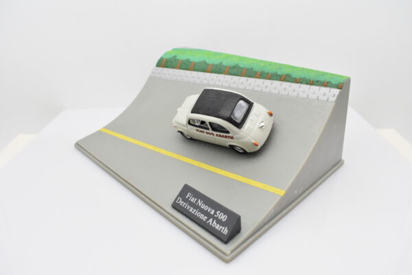 Modellino auto FIAT 500 DERIVAZIONE ABARTH scala 1:43 diecast collezione - immagine 5