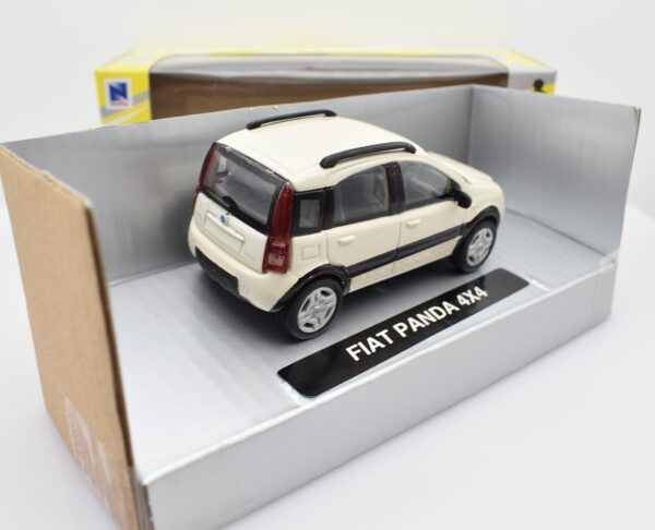 Modellino auto Fiat Panda 4x4 scala 1:43 diecast da collezione - immagine 4