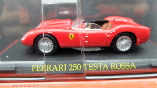 Modellini auto FERRARI 250 TESTA ROSSA scala 1:43 da collezione edicola ixo modellismo diecast - immagine 4