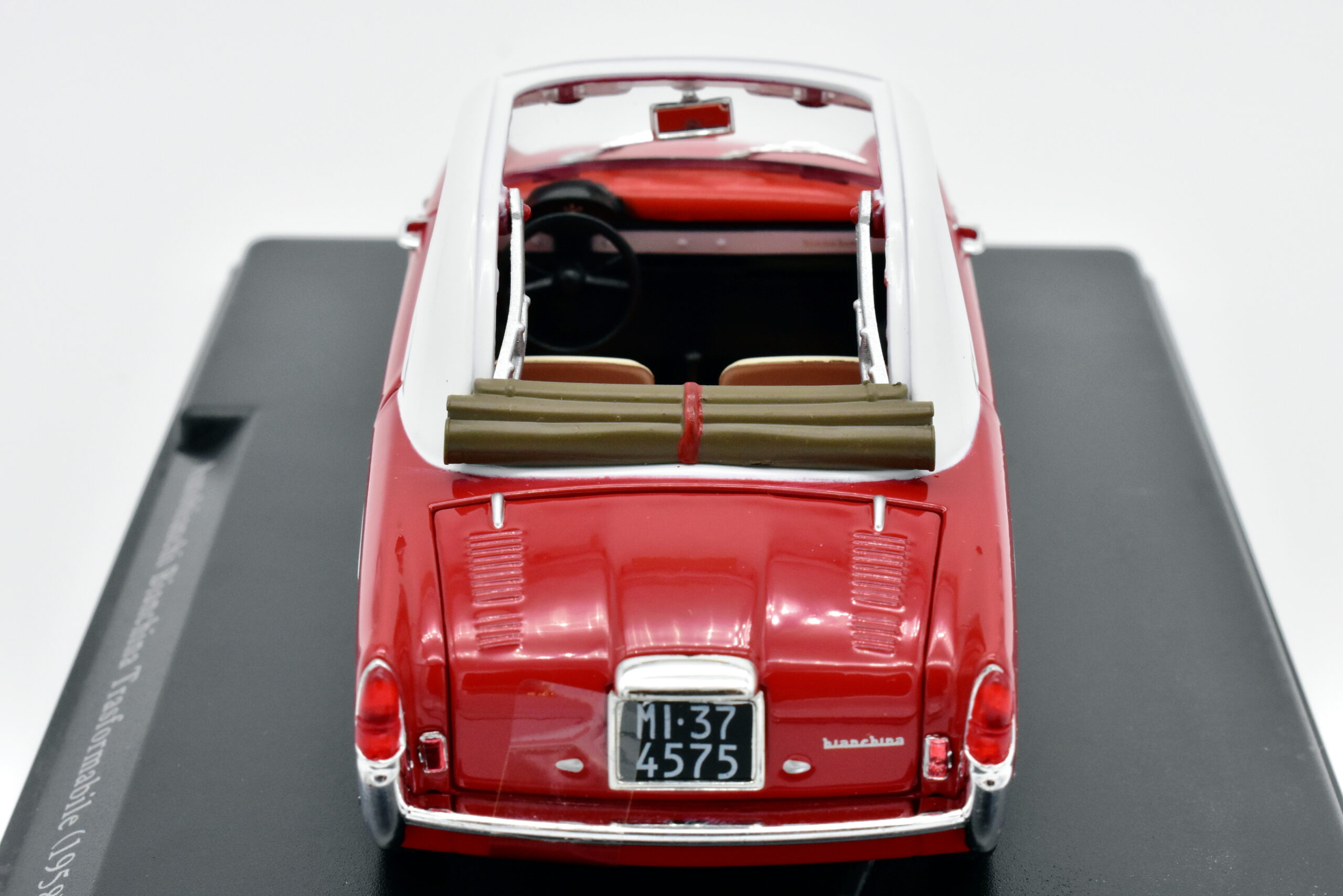 Modellino Auto Porsche 911 Carrera S In Scala 1/24 - Colore Giallo, Con Parti Apribili, Da Collezione Cararama 848274