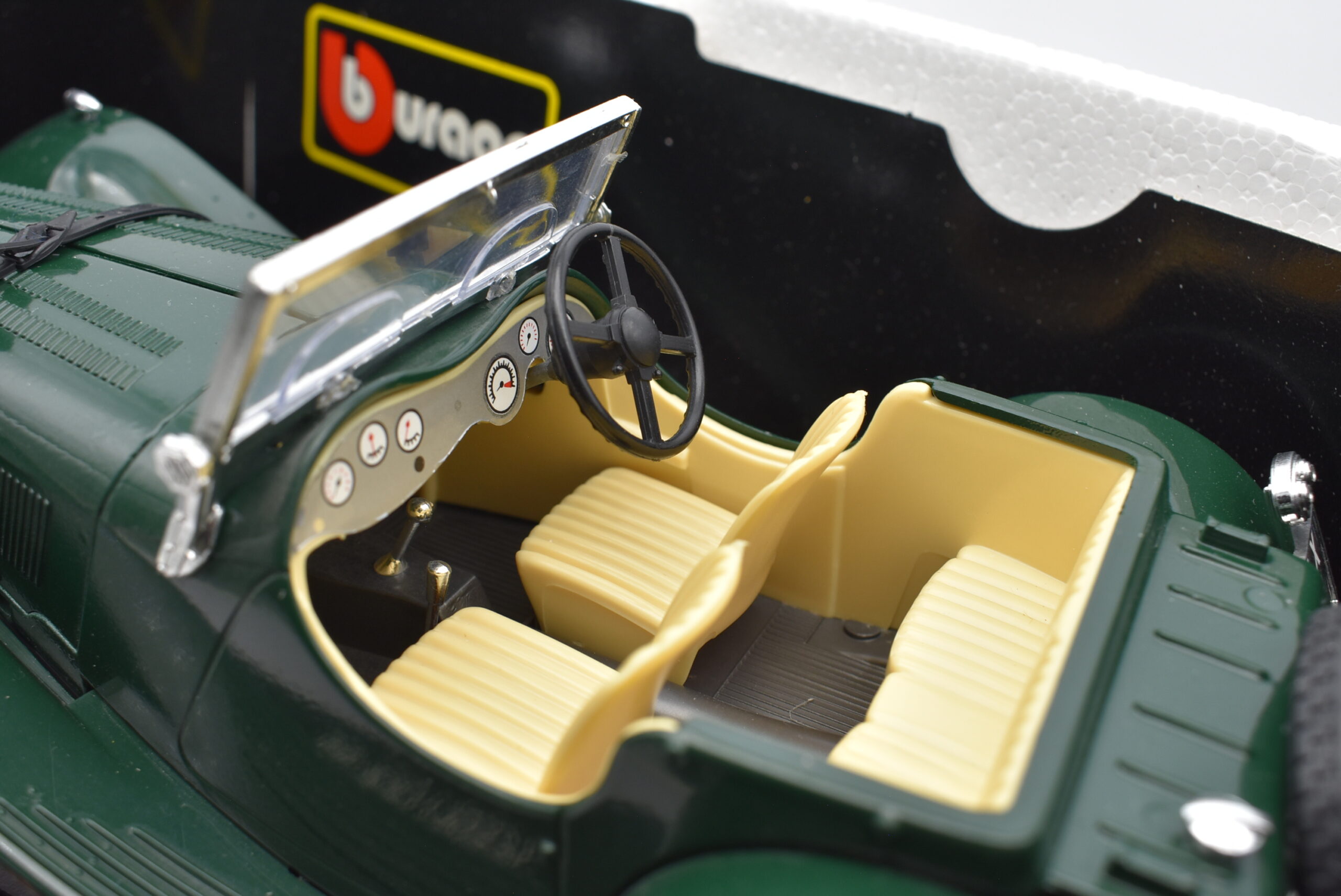 Modellino auto scala 1:18 Jaguar SS 100 Burago diecast modellismo collezione - immagine 5