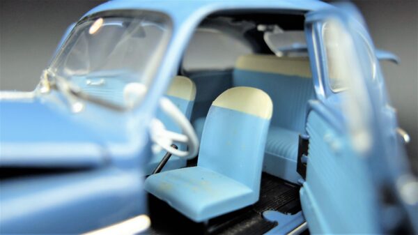 Modellino auto FIAT 600 D scala 1/24 diecast modellismo collezione epoca - immagine 6