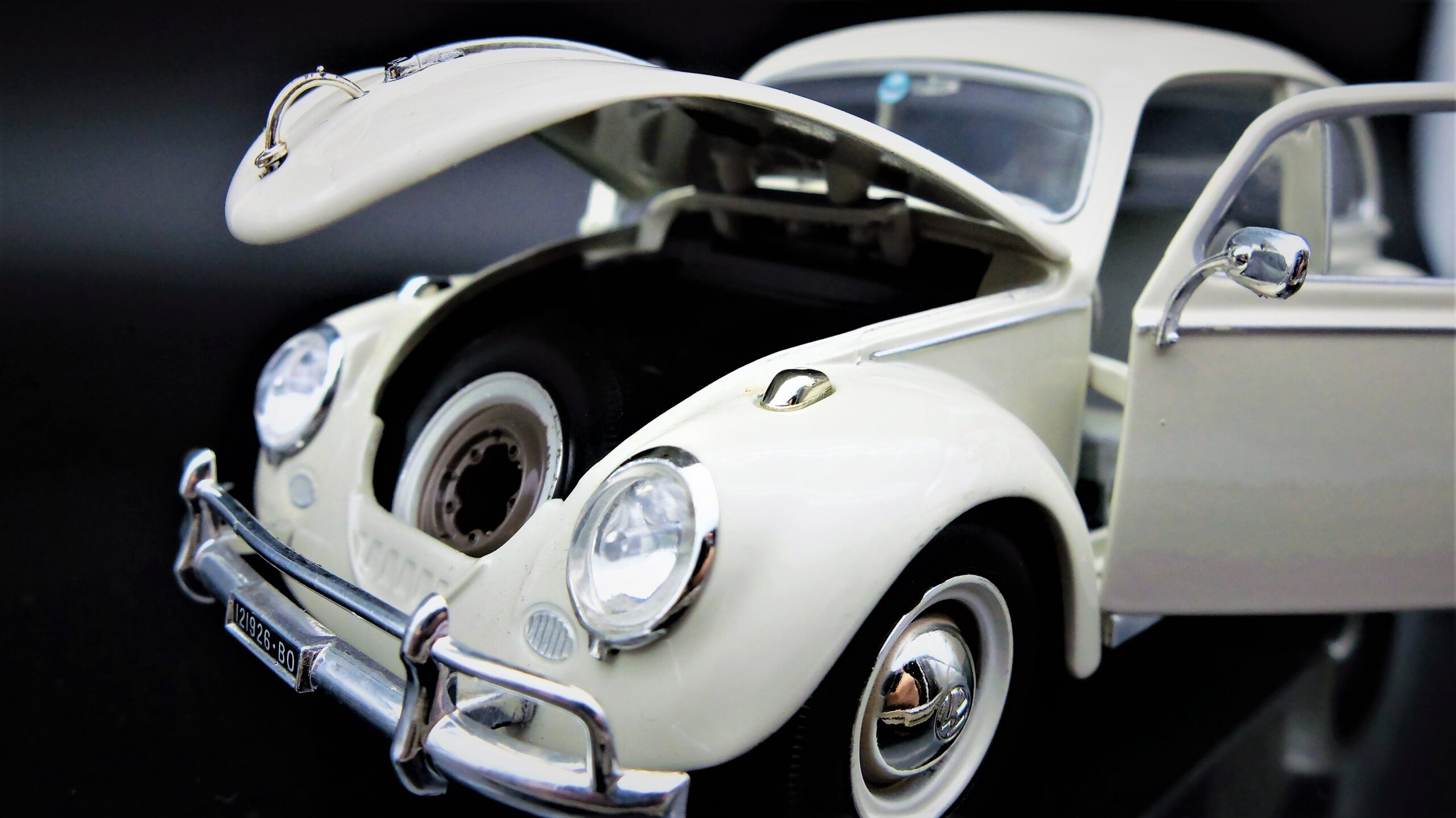 Modellino auto VW Maggiolino beetle kafer 1200 scala 1:24 diecast modellismo collezione statico epoca - immagine 7