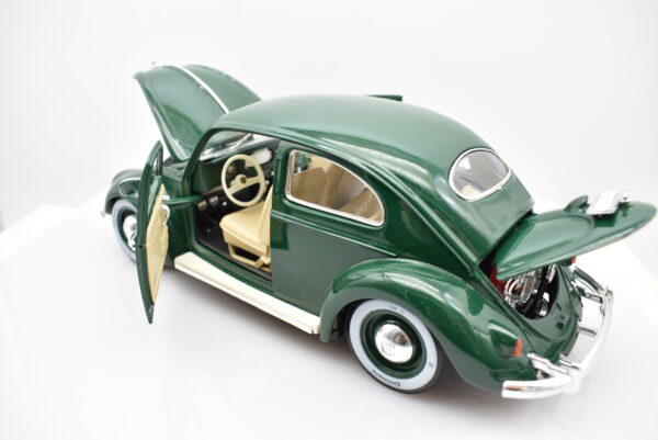 Modellino auto VOLKSWAGEN KAFER BEETLE scala 1:18 Burago diecast modellismo da collezione - immagine 4