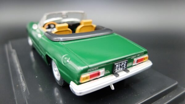 Modellino auto ALFA ROMEO 2000 spider veloce scala 1:24 diecast modellismo da collezione - immagine 3
