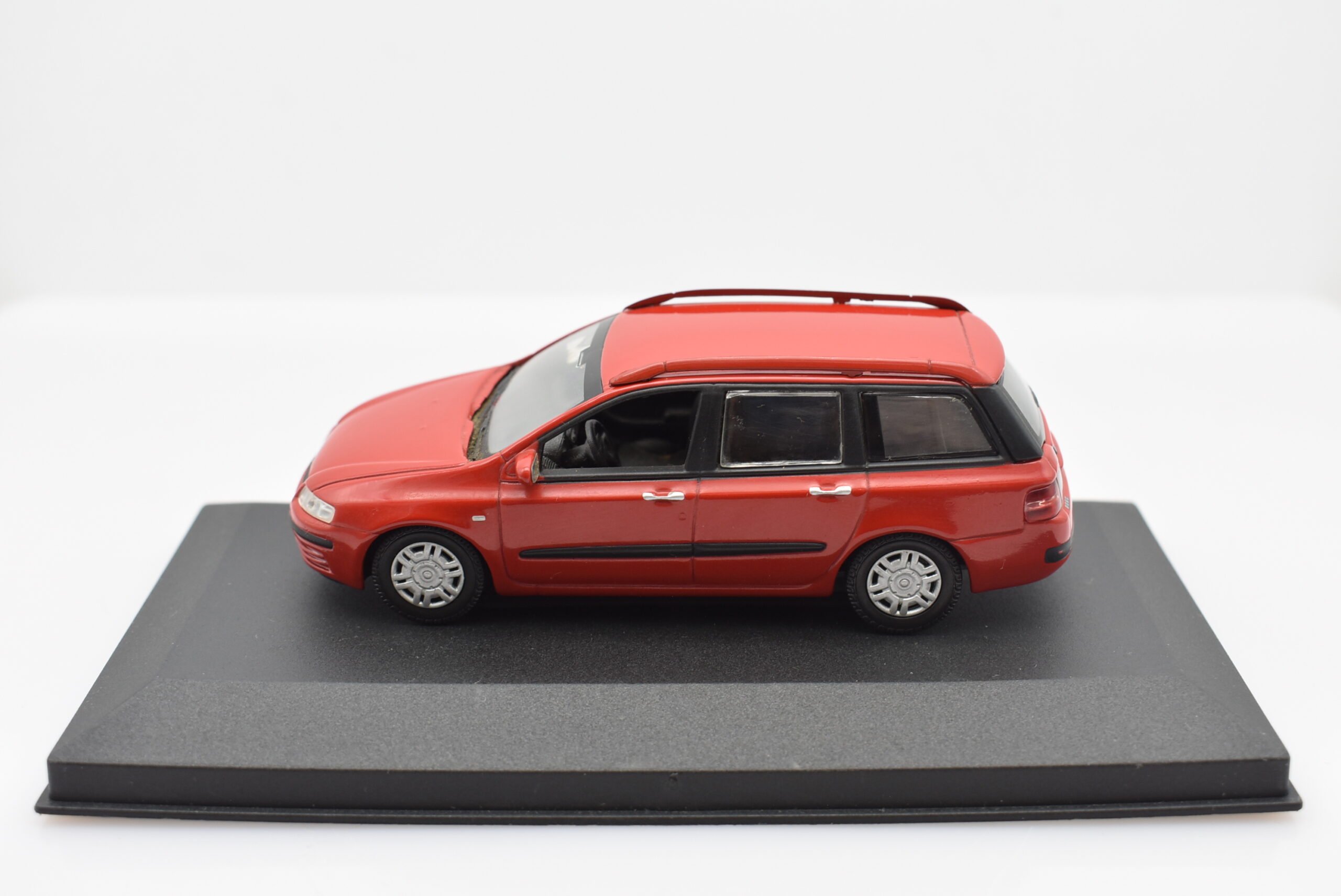 Modellini auto da collezione scala 1:43 FIAT STILO diecast modellismo statico - immagine 3