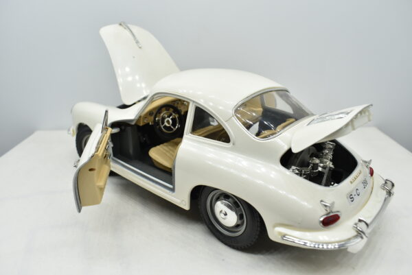 Modellino auto scala 1:18 PORSCHE 356 B Burago modellismo da collezione - immagine 4
