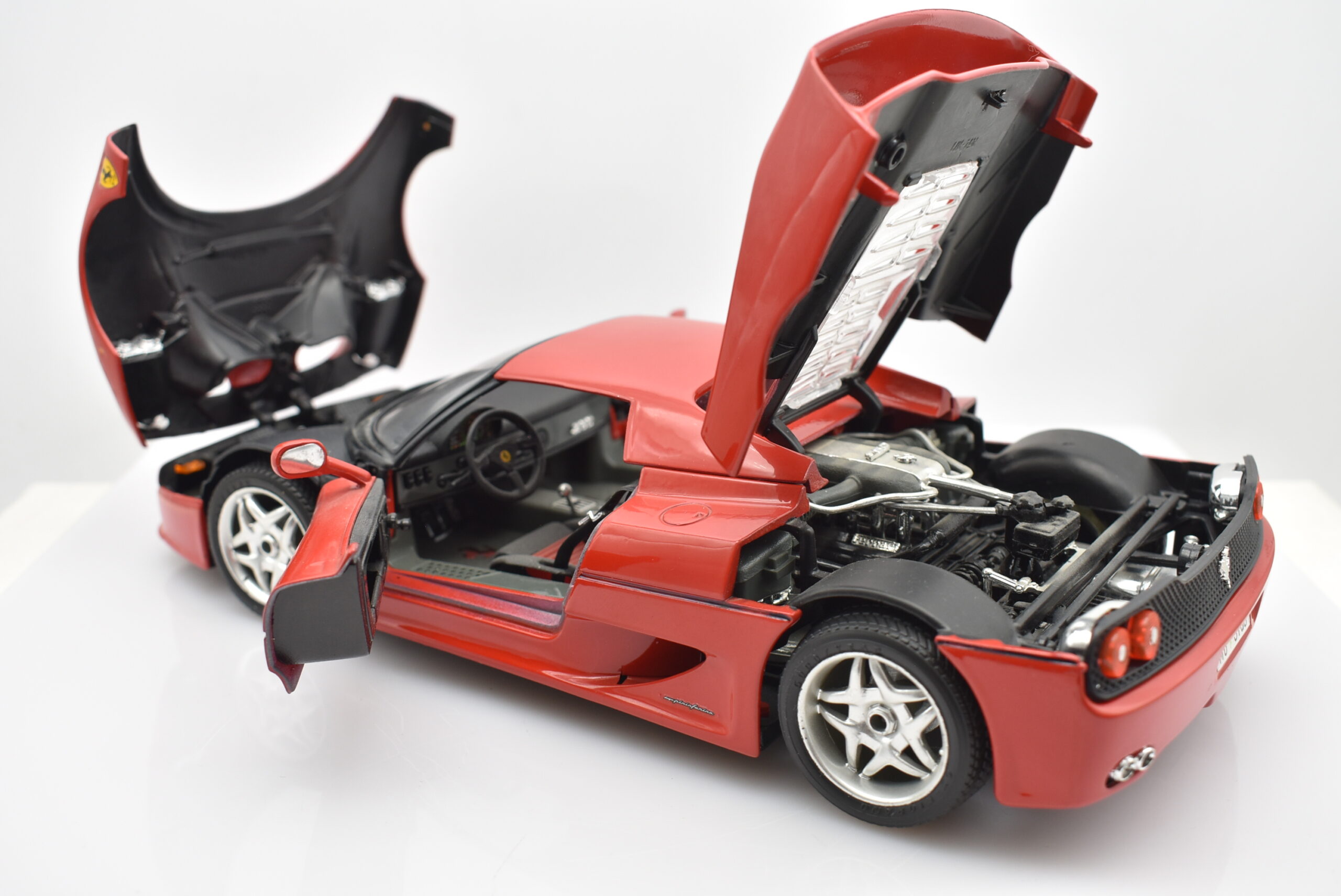 Modellino auto scala 1:18 FERRARI F50 Burago modellismo da collezione - immagine 5