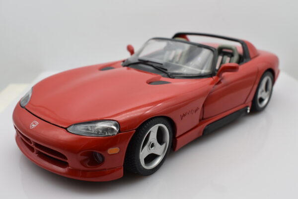 Modellino auto scala 1:18 VIPER DODGE RT 10 Burago modellismo da collezione - immagine 3