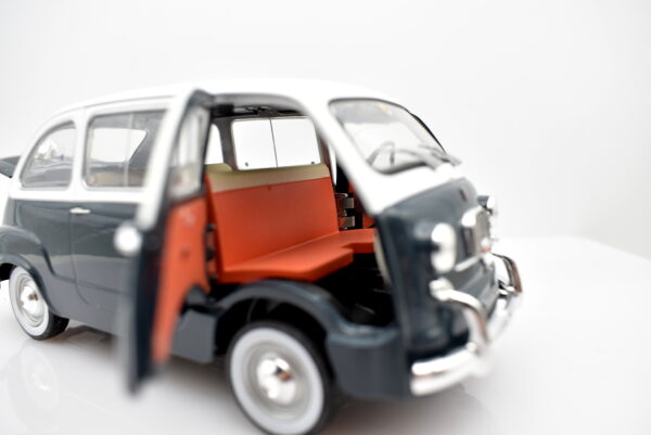 Modellino auto FIAT 600 MULTIPLA scala 1:24 diecast modellismo collezione statico epoca - immagine 8