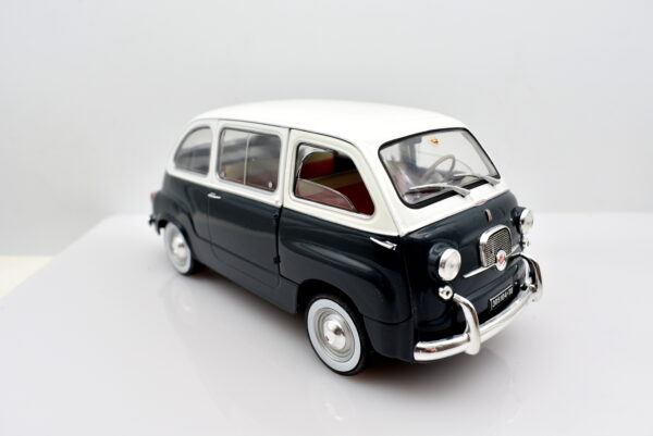 Modellino auto FIAT 600 MULTIPLA scala 1:24 diecast modellismo collezione statico epoca - immagine 9