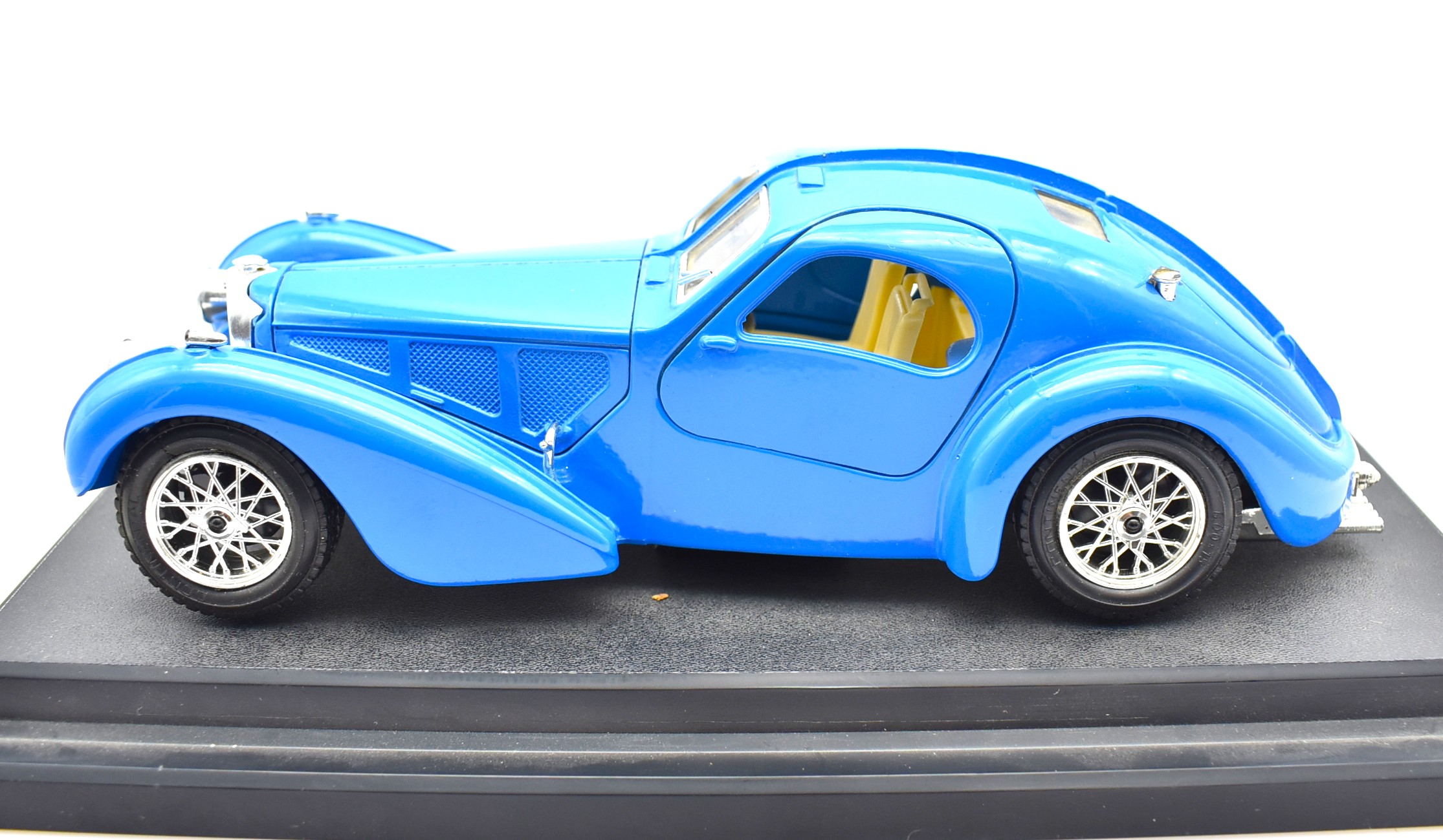 Mortal Bugatti 1 64 Mortal - Auto Pressofusa In Metallo, Collezione 2023 Modellino Bugatti Veyron 1:64