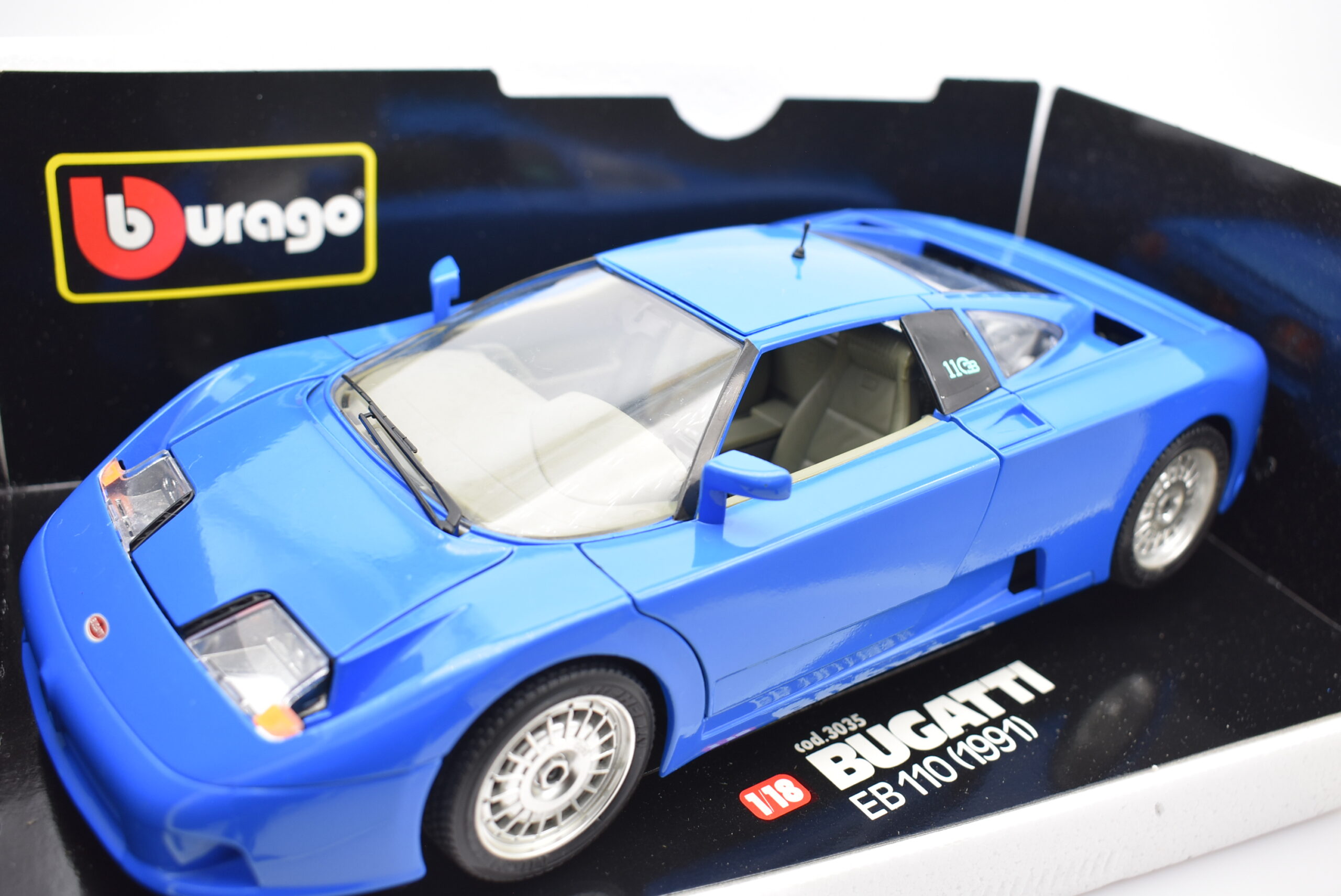 Modellino auto scala 1:18 Bugatti EB 110 Burago diecast modellismo collezione - immagine 7