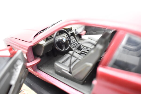 Modellino auto scala 1:18 BMW 850i Maisto diecast modellismo collezione - immagine 3