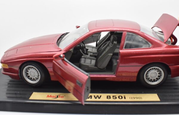 Modellino auto scala 1:18 BMW 850i Maisto diecast modellismo collezione - immagine 6
