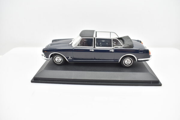 Modellino auto Lancia Flaminia PRESIDENZIALE scala 1:43 modellismo statico da collezione - immagine 2