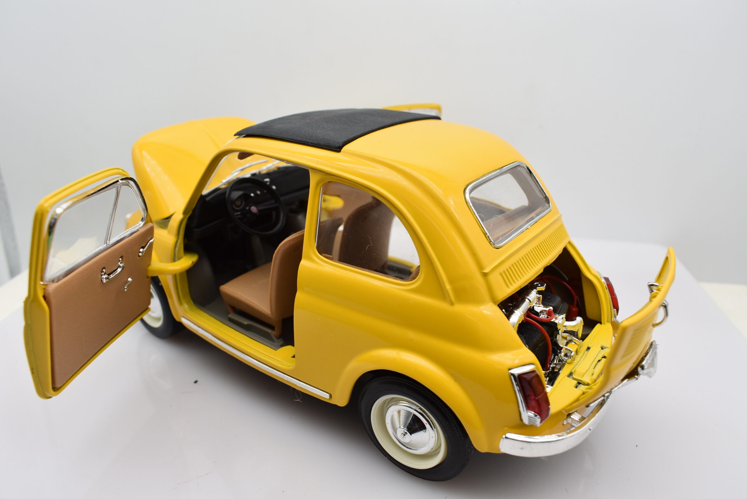 Modellino auto scala 1:16 Fiat 500 Burago diecast modellismo da collezione - immagine 4
