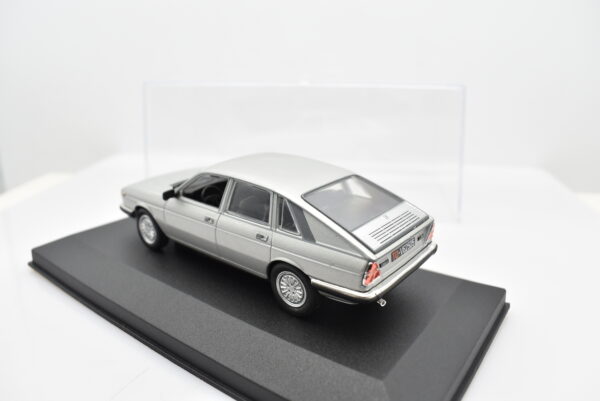 Modellino auto scala 1:43 Lancia Gamma diecast modellismo collezione Norev - immagine 4