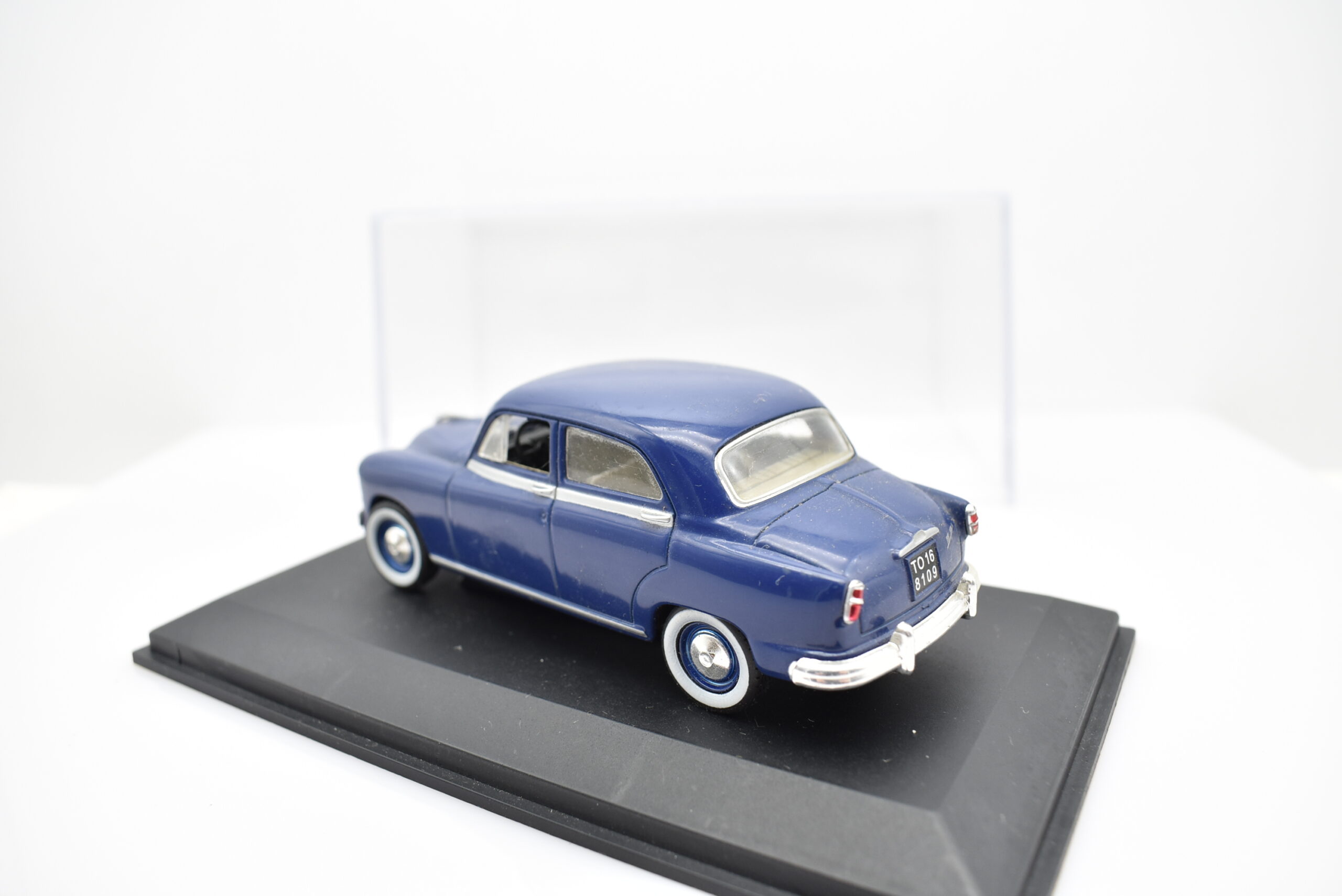 Modellino auto scala 1:43 Fiat 1400 A Norev diecast modellismo statico - immagine 4