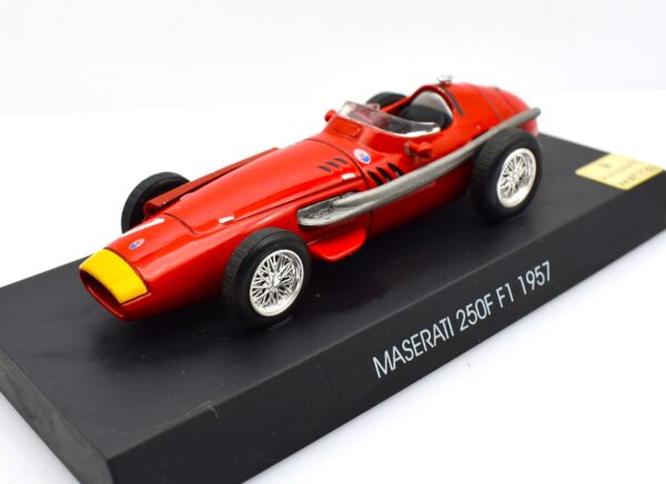 Modellino auto scala 1:43 Maserati 250F F1 diecast collezione modellismo