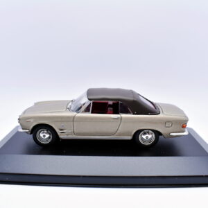 Modellino auto scala 1:43 Fiat 2300 S diecast modellismo statico