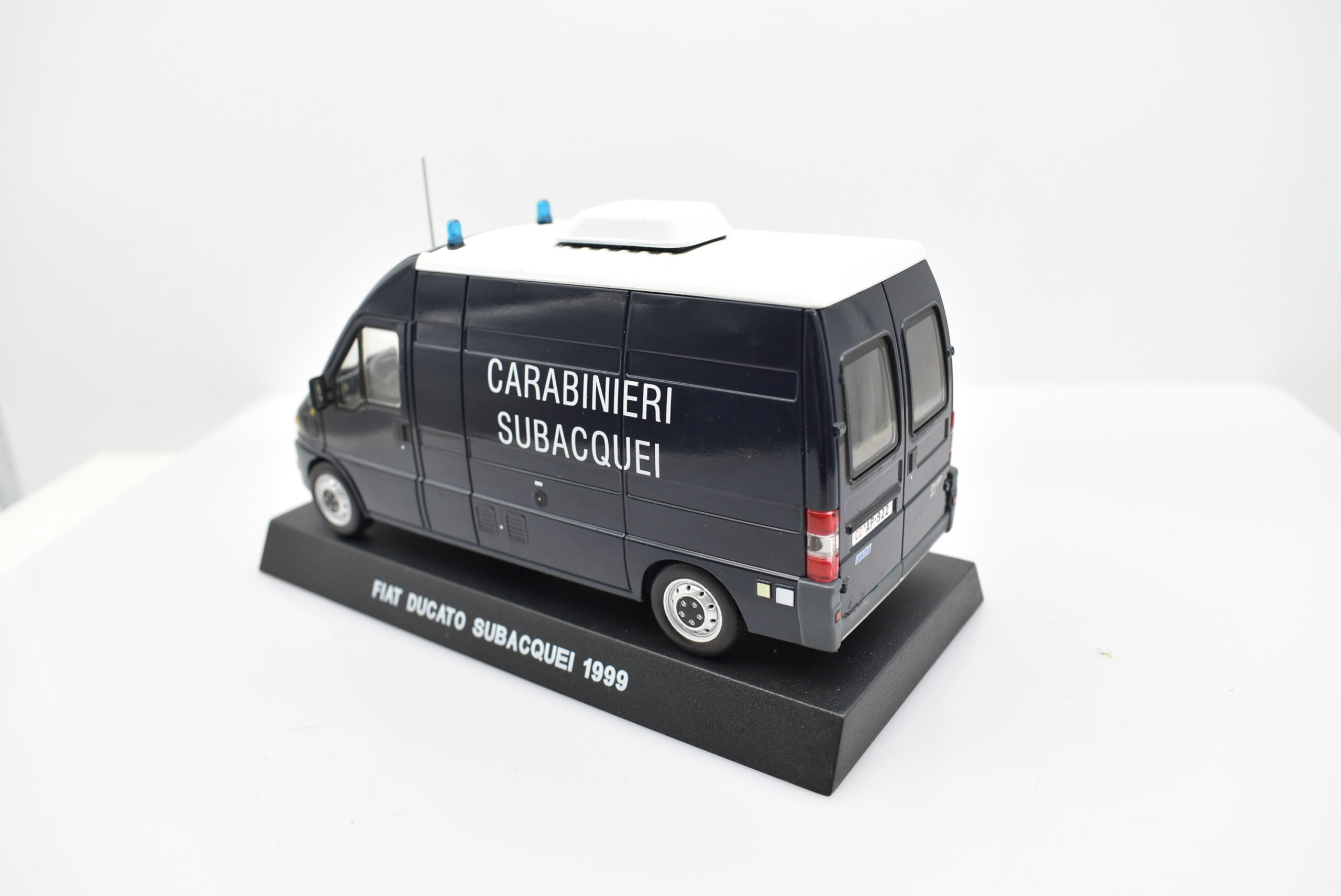 modellino auto carabinieri da collezione scala 1:43 Fiat Ducato Subacquei diecast da collezione - immagine 4