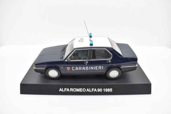 Modellini auto carabinieri da collezione scala 1:43 Alfa Romeo Alfa 90 diecast modellismo da collezione - immagine 2