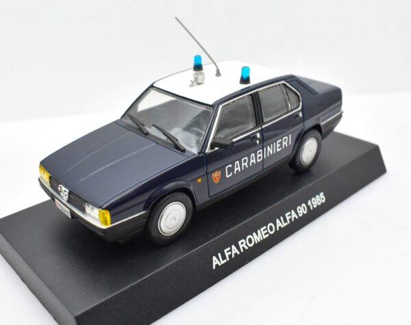Modellini auto carabinieri da collezione scala 1:43 Alfa Romeo Alfa 90 diecast modellismo da collezione