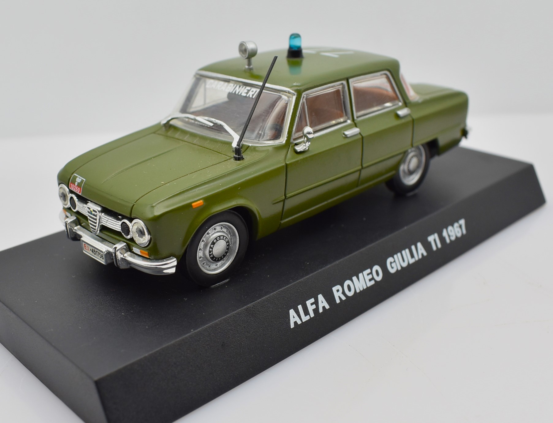 auto carabinieri da collezione scala 1:43 Alfa Romeo Giulia TI diecast modellismo da collezione