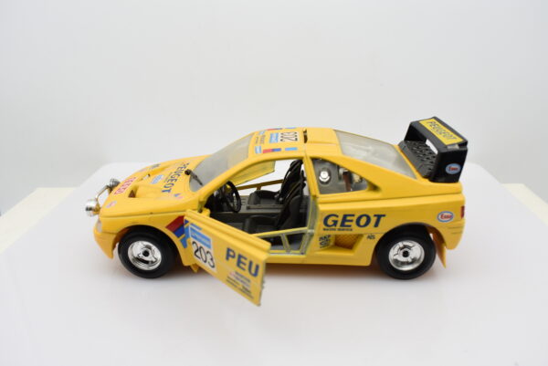 Modellino auto rally scala 1:24 Peugeot 405 Turbo 16 modellismo statico da collezione Burago - immagine 4