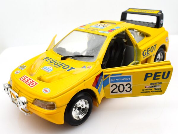 Modellino auto rally scala 1:24 Peugeot 405 Turbo 16 modellismo statico da collezione Burago